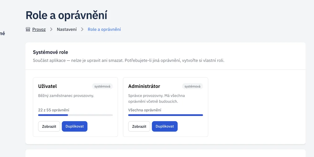 Nastavení rolí v aplikaci: systémová role Uživatel s částí oprávnění a role Administrátor se všemi.